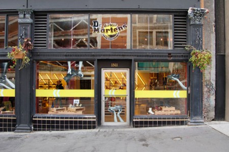 La cetrina del Dr.Martens Temporary Store di Seattle