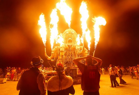 burning-man-2012-nevada-balck-rock-desert-El-Pulpo-Mecanico-by-jim-urquhart