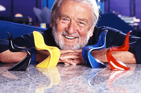 Verner Panton (1926 – 1998) è stato un industrial e interior designer danese lungimirante e innovativo che si è guadagnato un ruolo di primissimo piano ... - verner-panton-chair-vitra-biografia-450x299