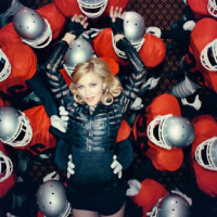 Madonna nel videoclip di Give all your luvin'