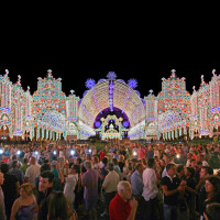 Le luminarie di Scorrano per la festa di Santa Domenica