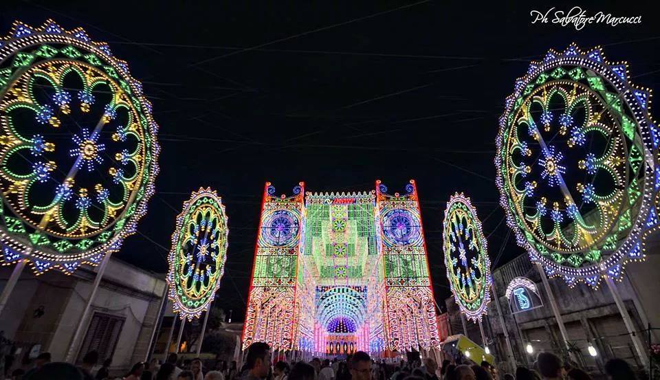 Le luminarie di Scorrano per la festa di Santa Domenica 2014