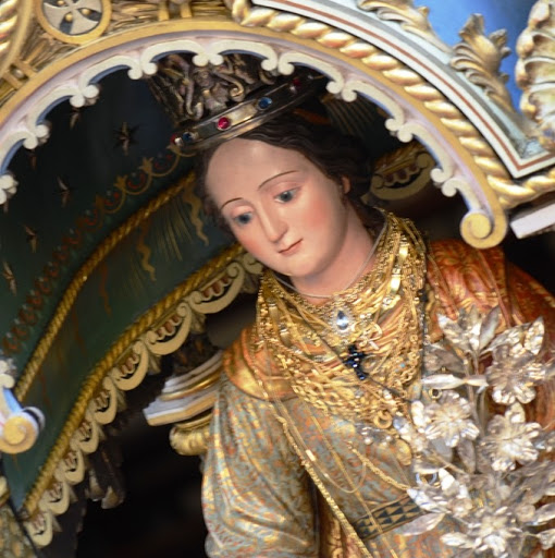 La statua di Santa Domenica
