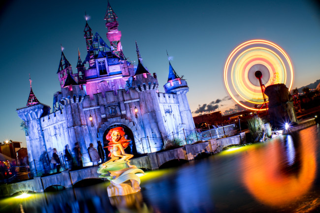 Banksy's Dismaland Castle at night - Carefully selected by Gorgonia www.gorgonia.it