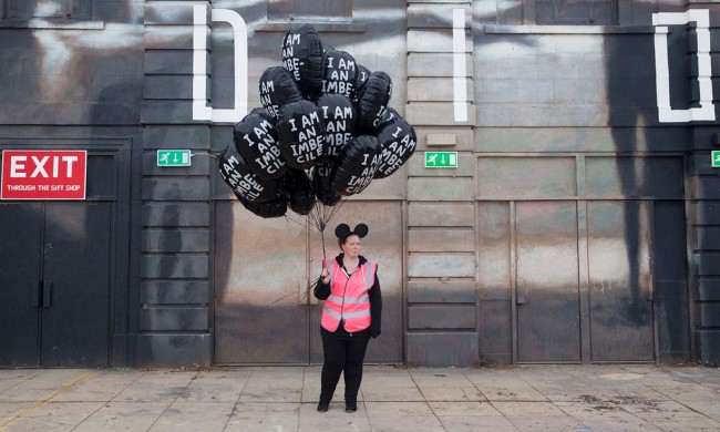 Dismaland worker - Carefully selected by Gorgonia www.gorgonia.it