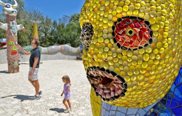 Queen Califia’s Magical Circle di Niki de Saint Phalle a Escondido - Carefully selected by Gorgonia www.gorgonia.it